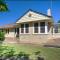 The Captains Manor - Great location!