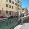 Apartment with canal view in a quiet neighbourhood