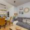Westfield Burakowska Apartment with Parking by Noclegi Renters