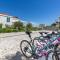 DUE VILLAS Apartments - beautiful beach apartments - Dobropoljana