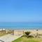 Beachfront 4-bed luxury suite - Agios Gordios, Corfu, Greece