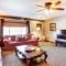 Centrally-Located Deadwood Apt with Mountain Views! - Дедвуд