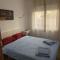 Cosy Apartment in L Escala, 7 mins walk to the closest beach, Riells