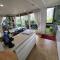 Vista unit Close to the City & Airport & Train station and Brighton Le Sands Beach