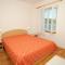 Apartment Vis 2441a