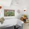 Something Wonderful 2 Bedroom By Belle Escapes
