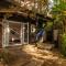 Hosts on the Coast - Tairua Treehouse
