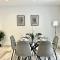 Luxury 3 Bed House w Parking & Garden! 1