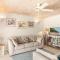 Nanpa, Luxury Family Three Bed Villa, St James West coast, Private pool