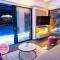 Luxury Penthouse with Acropolis View and Jacuzzi - Ateny