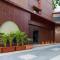 Treebo Premium Savera Inn