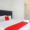 RedDoorz near Kawasan Simpang Lima Area - 三宝垄