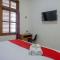 RedDoorz near Kawasan Simpang Lima Area - 三宝垄