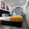 Spacious Luxury Apartment in Stevenage, Sleeps 6, with Free Parking, and Free Wi-Fi - Stevenage