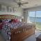 Gourgeous lake views, amazing susets, on main channel - Lake Ozark