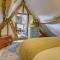 Loft Cottage by Spa Town Property - 2 Bed Tudor Retreat Near to Stratford-upon-Avon, Warwick & Solihull - Stratford-upon-Avon