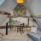 Loft Cottage by Spa Town Property - 2 Bed Tudor Retreat Near to Stratford-upon-Avon, Warwick & Solihull - Stratford-upon-Avon