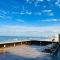 Depa frente a la playa by G P S rentas - 马萨特兰