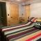 Creekside Hideaway - Real Log Cabin w/Great Location - 鸽子谷