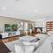 SEACLUSION 5 bed waterfront, sleeps 12