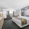 Super 8 by Wyndham Niagara Falls North