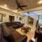 Hidden Gem Exuma - KING BED master suite and central air - 乔治镇