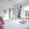 Castle Properties: The Duchess, 3 Bed Family cottage - Windsor