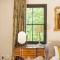 Alphen Drive Apartments