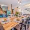 Amazing 4 bedroom villa with Swimming pool and WIFI, family frendly