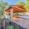 Amazing 4 bedroom villa with Swimming pool and WIFI, family frendly