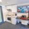 STAY SA Equipped Studios 10 mins from City centre and next to UOB!