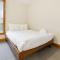 3 Level Ski Chalet 7BR w Deck, Sauna & Ping-Pong!