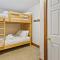 3 Level Ski Chalet 7BR w Deck, Sauna & Ping-Pong!