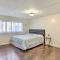 Convenient Inglewood Condo 1 Mile to SoFi! - Inglewood