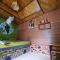 Lucky BambooBungalows-Resto and Orangutan Jungle Trekking Tours