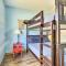 Mears Abode with Pool Access, Near Silver Lake! - Мирс