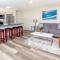 Panoramic Mountain View Condo with Free Parking! - Гонолулу
