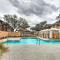Pool Access Upscale and Modern Austin Townhome - Austin