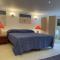 Studio with Private Swimming Pool and Garden