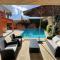 Studio with Private Swimming Pool and Garden