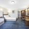 Elizabethan Lodge