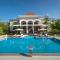 SaffronStays Zuma Villa, Pawna - luxury villa with a heated pool, sports court and gym - Malavli