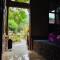 Lucky BambooBungalows-Resto and Orangutan Jungle Trekking Tours