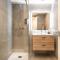 Calm apartment with private patio by REMS - مالقة