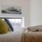 Cozy and Modern 2-bed apartment - Swansea