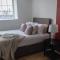 Cozy and Modern 2-bed apartment - Swansea