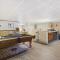 Modern Rustic Countryside Downstairs Guesthouse - Sevierville