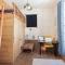 Wanderer Studio, AN OFF GRID MOUNTAIN Guest Studio With Fantastic Views