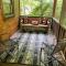 Cozy Creekfront Family Cabin-Pet Friendly -GameRm-Hot Tub - Hiawassee