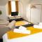 SHM Stays HS2 workers Great for long term stays & Short Stays, 15 min drive to City Centre & Airport 2 min walk to Shops and Train Station